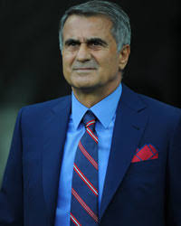 Aslen trabzonlu olan şenol güneş, 1 haziran 1952'de doğmuştur. Senol Gunes