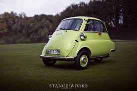 The Bmw Isetta Moto Coupe Born In Italy Raised In Germany Isetta Bmw Isetta Bmw Isetta 300