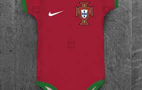 Sport hotel a selecao is a football themed hotel, with a decor inspired in the portuguese football team. Body Portugal Selecao Portuguesa Infantil Bebe Personalizado No Elo7 Rockz Club C51ef4