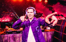 Tiesto I Think Some People In The Dance Music Scene Move Too Much Into The Pop World Dance Music Electronic Dance Music Dj Music