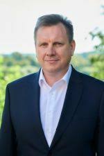 На данной странице собраны знаменитые мужчины и женщины, которые родились 19 августа. Trblrxo Szndem