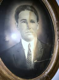 Famous old boy and wife, any recognition?