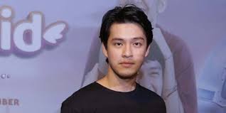 Rambut gondrong milik morgan oey seolah menjadi sebuah jimat. Klik Film Umukan Kerjasama Dengan Tvn Dan Celestial Movies Morgan Oey Rekomendasikan Tiga Film Ini Kapanlagi Com