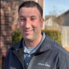 Mark Soderstrom's Instagram, Twitter & Facebook