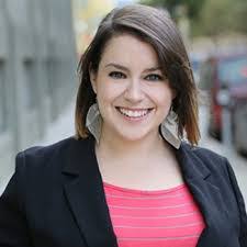 Danielle Calhoun's Instagram, Twitter & Facebook