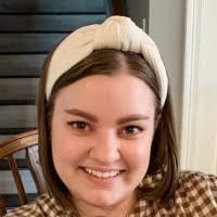 Hallie Marks's Instagram, Twitter & Facebook