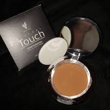 Younique Mineral Touch Cream Foundation Nwt