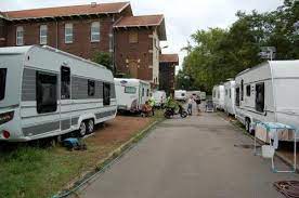 Consulter le règlement intérieur des aires d'accueil des gens du voyage. Metropole Lilloise Pour Les Gens Du Voyage Vivre En Communaute Mais Differemment