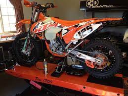 Racing Bikes Shown On The Pro 1200 Motorcycle Lift Racing Bikes Road Racing Bike Racing