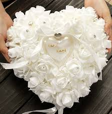 Maybe you would like to learn more about one of these? Matrimonio Creativo Idee Porta Fedi Originali Kreattivablog