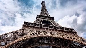 Deshalb ließ er im fries des. Eiffelturm Home Of Steel