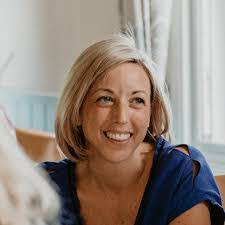 Jodie Collins's Instagram, Twitter & Facebook