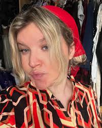 Gracie Lowe (@gra.cielowe) • Instagram photos and videos