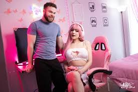 Rana Katana Takes A Break From Her Game Stream To Hook Up With Her Stepbro  - Fleshbot