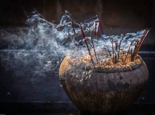ඔයාලට පන්සල් ගියහම කරන්න පුළුවන් හිත හැදෙන හිත නිවන ලස්සන පින්කමක් අද මං කියලා දෙන්නම්...? අප ගෞතම බුදුරජාණන් වහන්සේගේ උතුම් බුදු ගුණයන් ...