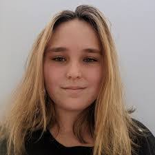 Isabella Hogan's Instagram, Twitter & Facebook