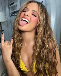 Lily Maldonado's Instagram, Twitter & Facebook