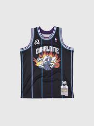 Scoop up a lamelo ball hornets jersey to support the new draft pick now that the charlotte hornets have selected their star in the 2020 draft. Dreamville X Charlotte Hornets Swingman Jersey B R Shop