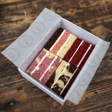 We believe unusual wedding cakes are great pieces of arts which attract wedding guests. A Guide To The Best Wedding Cake Flavours