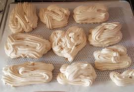 Meringue Au Sucre Roux En 2020 Meringue Meringue Italienne Sucre Roux