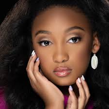 Official Laila Bernard