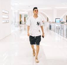 غاب أشرف بن شرقي لاعب وسط الزمالك عن مران اليوم بعدما حصل غلي اذن من الجهاز الفني بالحصول غلي راحة يومين من التدريبات. Ù‚ØµØ© ØµÙˆØ± Ø¨Ù† Ø´Ø±Ù‚Ù‰ Ø§Ù„ÙØªÙ‰ Ø§Ù„Ù…Ù†ØªØ¸Ø± ØªØ£Ù„Ù‚Ù‡ ÙÙ‰ Ù‚Ù„Ø¹Ø© Ù…ÙŠØª Ø¹Ù‚Ø¨Ø© Menafn Com