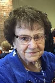 Emily Walcott's Instagram, Twitter & Facebook