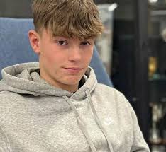 Ellie, diagnosed at 15 Alfie, diagnosed at 13 Georgia M, diagnosed at 24  Lyle, diagnosed at 19