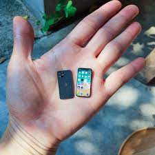 New Iphone 11 Pro Max Space Gray Toy Miniature Scale 1 6 For Blythe Barbie Puki Lati Revoltech G I Joe And Similar Dolls Barbie New Iphone Mini Things