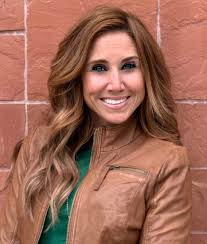 Erin Axson's Instagram, Twitter & Facebook