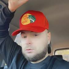 Josh Graley's Instagram, Twitter & Facebook