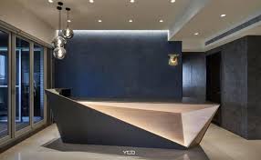 Moderncorporateofficedesignreceptionareas In 2020 Office Reception Table Design Reception Desk Design Office Reception Design