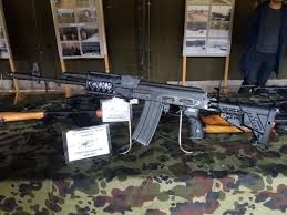 Pusca cu aer comprimat / mitraliera airsoft + bonus bile 6mm noua colt. Foto Prototip De ArmÄƒ De Asalt Asemenea Akm Ului Dar Mai UÈ™or È™i Cu Calibru Mai Mic Produs La Fabrica De Arme Din Cugir Ziarul Unirea
