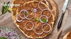 Recette De Pizza Turque Authantique Lahmacun Ou Pizza A La Viande Hachee Pizza Turque Cuisine Turque Recettes De Cuisine