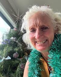 A jolly Christmas to you all and the most exciting, discovering New Year xx