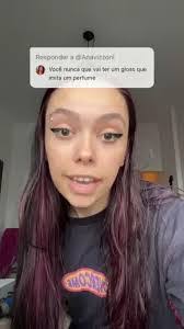 Danielle Mizzoni's Instagram, Twitter & Facebook