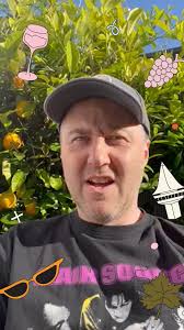 Blink and you'll miss him... blink. @lloydlangford1 is one of the funniest  men