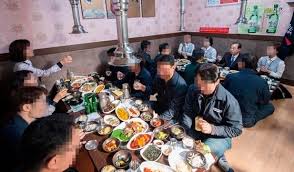 kns뉴스통신=전민 기자 6.13 지방선거가 2주 앞으로 다가온 가운데, 전국 최대 격전지로 분류되는 부산에서 지지율 급변 현상이. ì˜¤ê±°ëˆ ì‹œìž¥ íšŒì‹ìžë¦¬ ì–'ì˜†ì— ì—¬ì§ì› ë°°ì¹˜ ë…¼ëž€ì¼ìž ì¤'ì•™ì¼ë³´