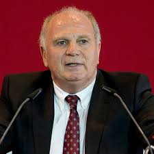 Bayerns präsident hat ein schwarzgeldkonto in der schweiz. Susanne Hoeness Die Krisen Managerin Gala De