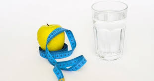 Dengan begitu langkah anda turunkan berat badan dengan air putih akan segera menuai hasil. 7 Cara Ampuh Diet Dengan Minum Air Putih Popmama Com