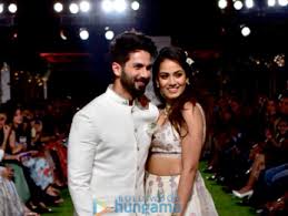 You can steal the look from the wedding reception look of mira rajput. Shahid Kapoor And Mira Rajput Walk The Ramp For Anita Dongre S Show At The Lakme Fashion Week 2018 Parties Events Bollywood Hungama