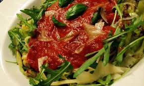 Schnelle Tomatensosse Wie Miracoli 75 Kcal Die A Methode Rezept Schnelle Tomatensosse Tomatensosse Spaghetti Mit Tomatensosse