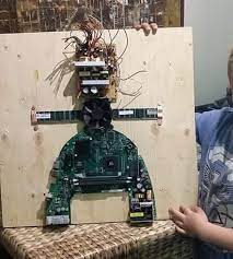 While throwing out some trash i stumbled across a pile of discarded old computers and parts that had been thrown out. Building Robots From Old Computer Parts Album On Imgur