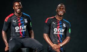 Chelsea just released their 3rd kit for the upcoming season and announced it on twitter with the hashtag #itsachelseathing. Pin On Uniformes