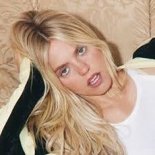 Eileen Ivers's Instagram, Twitter & Facebook