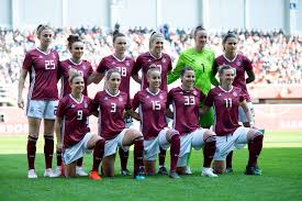 Zur navigation springenzur suche springen. Pferdeschwanze Statt Eier Nationalteam Der Frauen Provoziert Mit Werbung Fur Commerzbank Watson