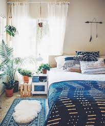 White lacquer campaign desk, geometric print rug. Pin On Indigo