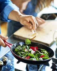 Veritable Cordon Bleu Ou Catastrophe Des Fourneaux Quel Le Cuisinier E Etes Vous Dites Nous Tout Encas Sains Cuisine Aliments Contre Le Cancer