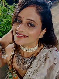 This is what peace feels like 🤍🕊️ glowing glowing & glowing 🥰 . .  #thesheriaffair #safedishq🤍🕊️ #whitetheme #safedheroes  #navaratrispecial❤️ #navratrivibes❤️ #najarnalage🧿🧿😘❣️😘💕 #glowingface  #enjoyeverymoment❤️ #lovemyself❤