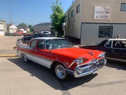 LeRoy residents revel in a car and trade show celebration